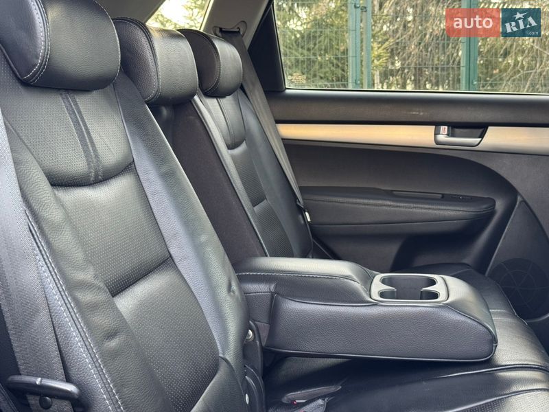 Внедорожник / Кроссовер Kia Sorento 2010 в Стрые