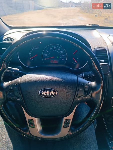 Внедорожник / Кроссовер Kia Sorento 2013 в Ахтырке