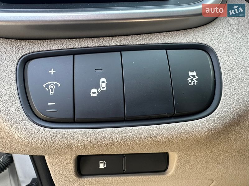 Внедорожник / Кроссовер Kia Sorento 2018 в Новояворовске