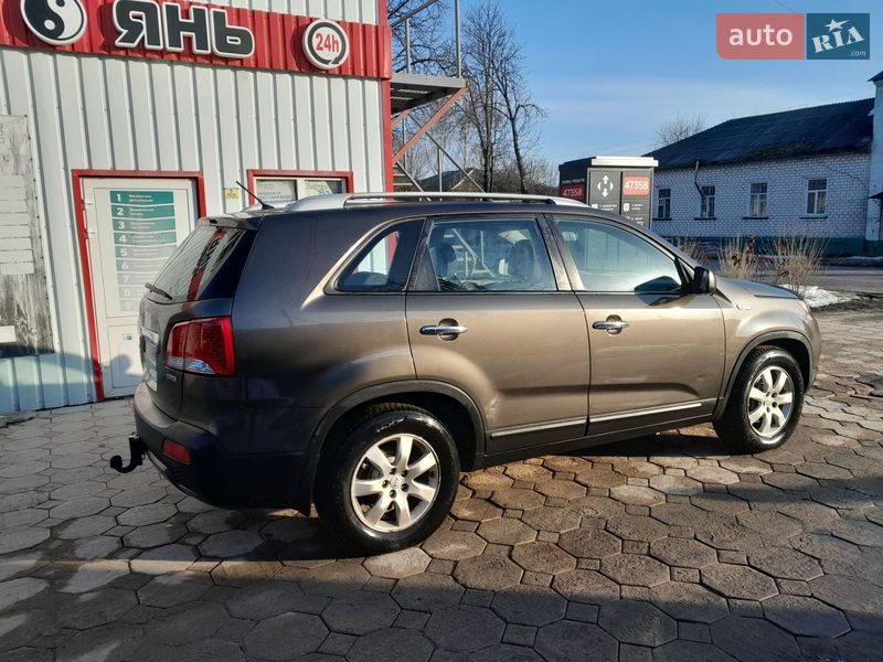 Внедорожник / Кроссовер Kia Sorento 2011 в Кролевце