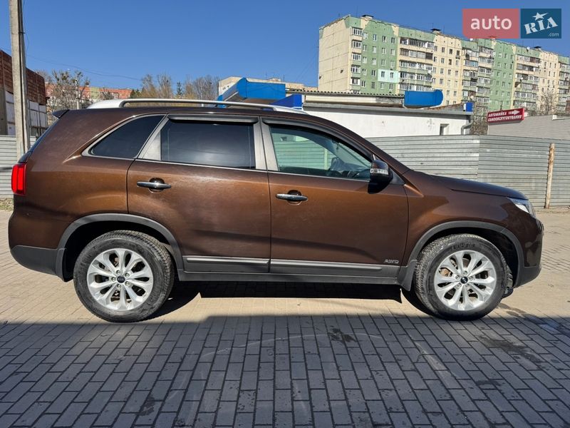 Позашляховик / Кросовер Kia Sorento 2014 в Чернівцях