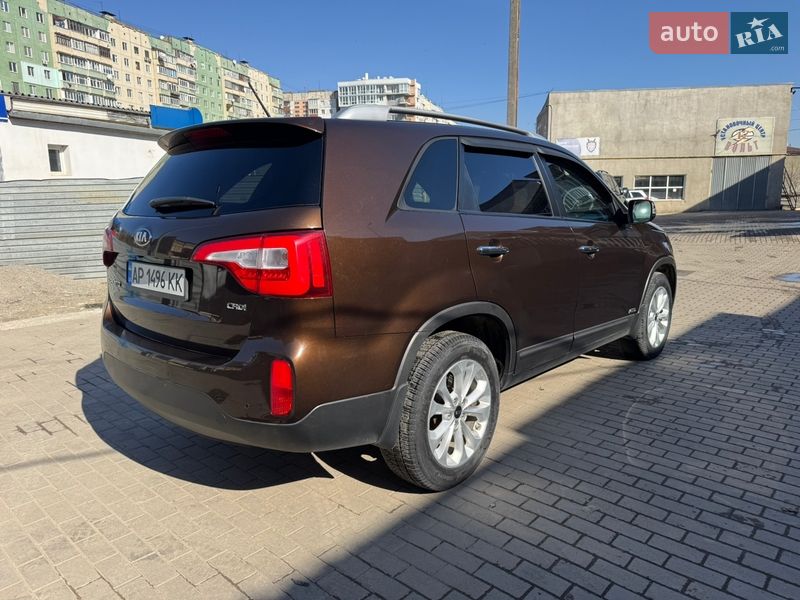Позашляховик / Кросовер Kia Sorento 2014 в Чернівцях