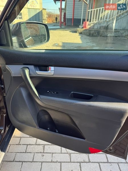 Позашляховик / Кросовер Kia Sorento 2014 в Чернівцях