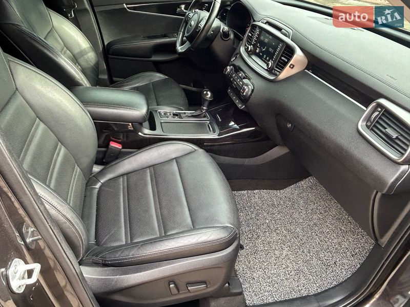 Внедорожник / Кроссовер Kia Sorento 2015 в Одессе