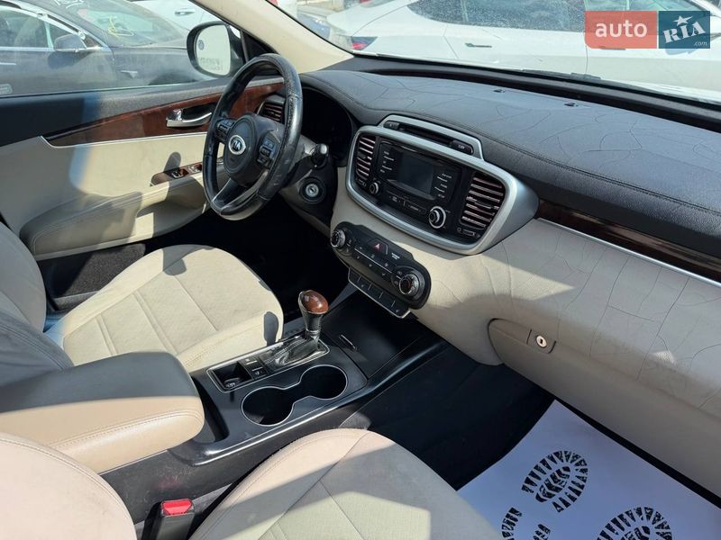 Внедорожник / Кроссовер Kia Sorento 2015 в Луцке
