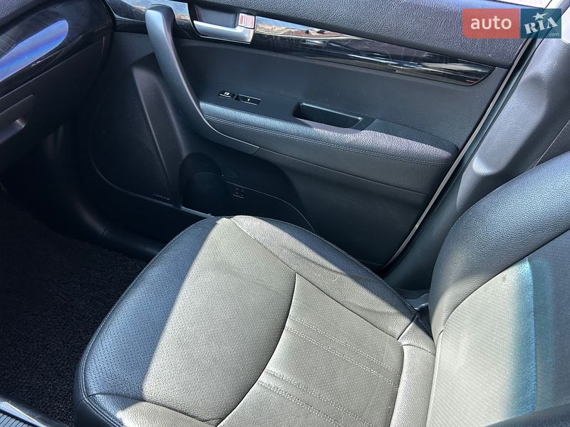 Позашляховик / Кросовер Kia Sorento 2013 в Одесі