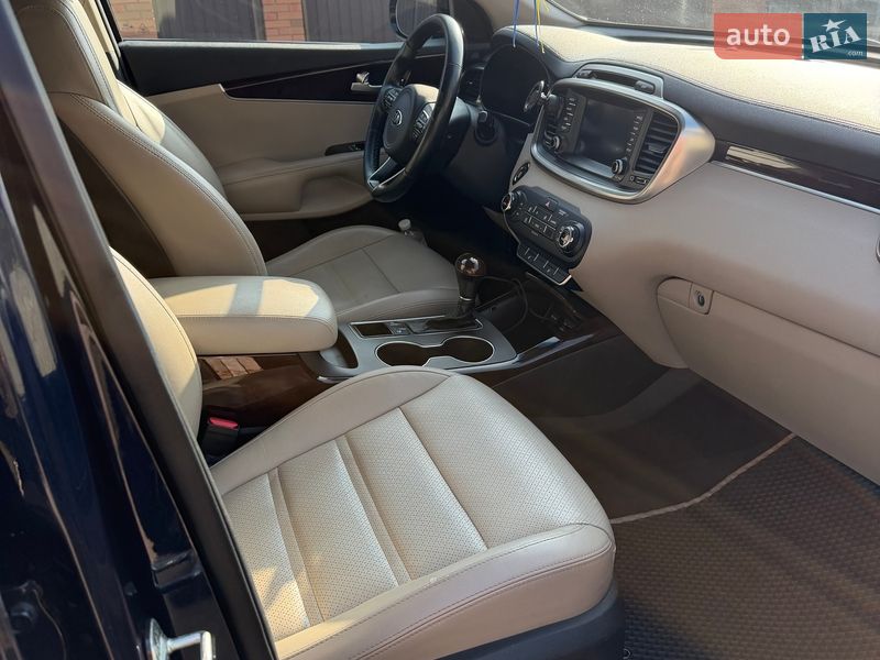 Позашляховик / Кросовер Kia Sorento 2017 в Києві