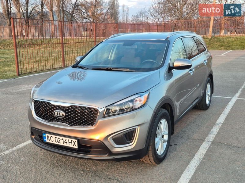 Позашляховик / Кросовер Kia Sorento 2016 в Луцьку