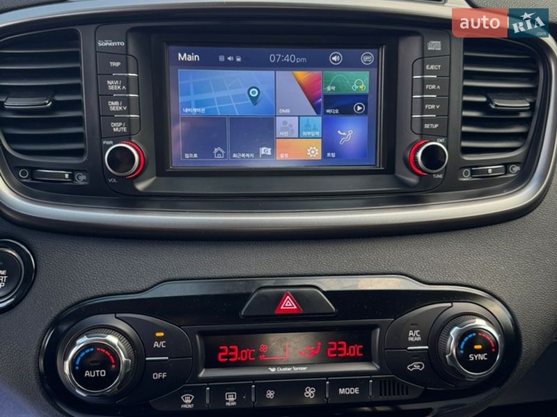 Внедорожник / Кроссовер Kia Sorento 2015 в Житомире фото 34 Внедорожник / Кроссовер Kia Sorento 2015 в Житомире