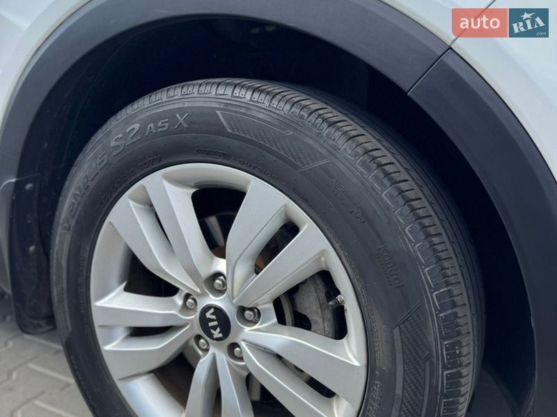 Внедорожник / Кроссовер Kia Sorento 2015 в Житомире фото 50 Внедорожник / Кроссовер Kia Sorento 2015 в Житомире
