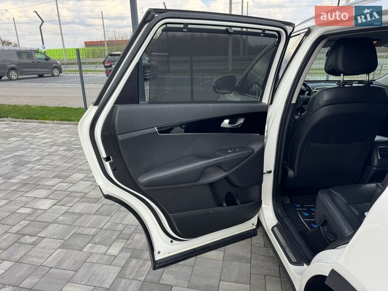 Позашляховик / Кросовер Kia Sorento 2016 в Рівному