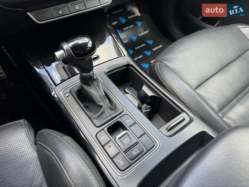 Позашляховик / Кросовер Kia Sorento 2016 в Рівному