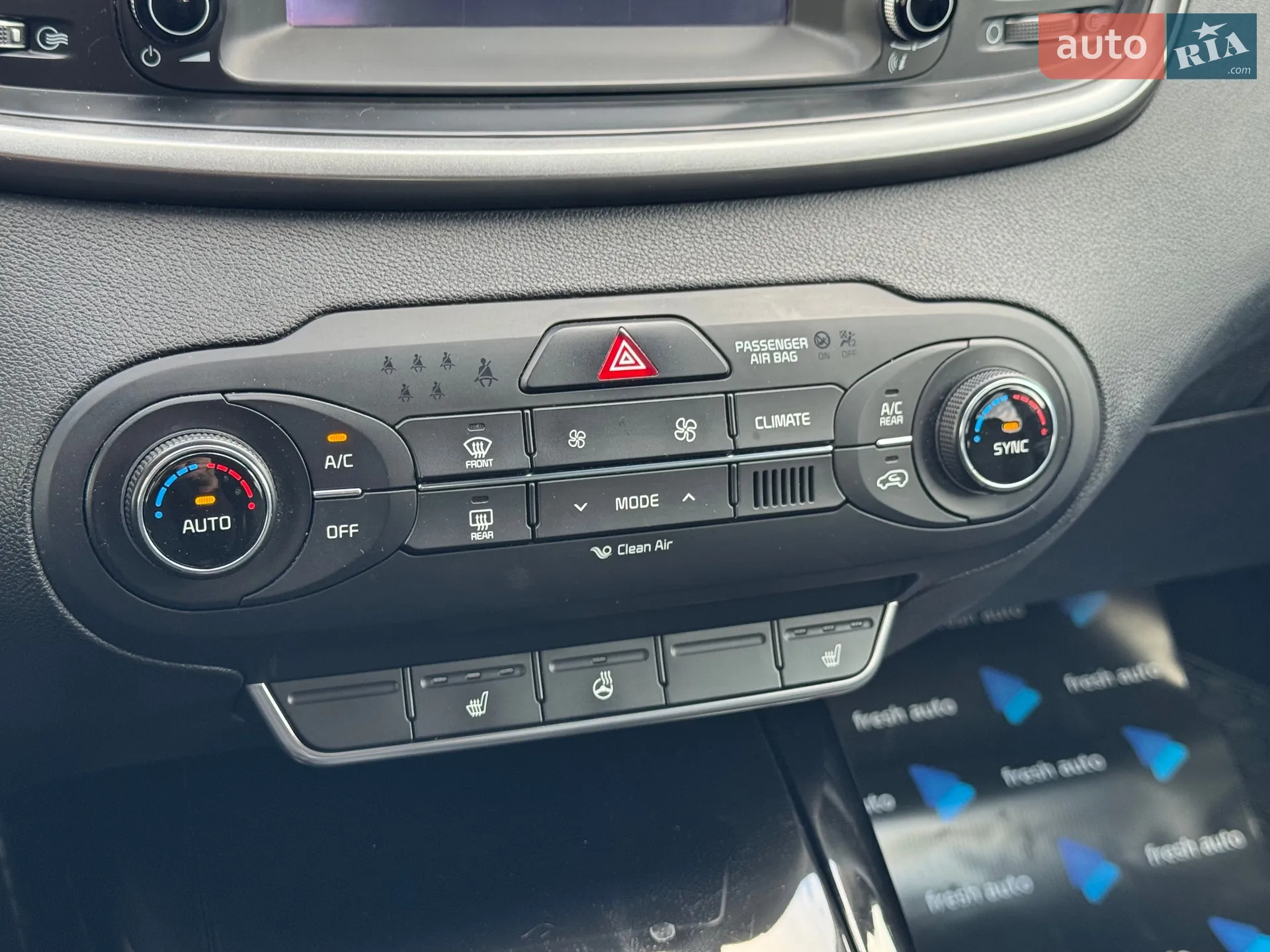 2016 Kia Sorento - мініатюра 25