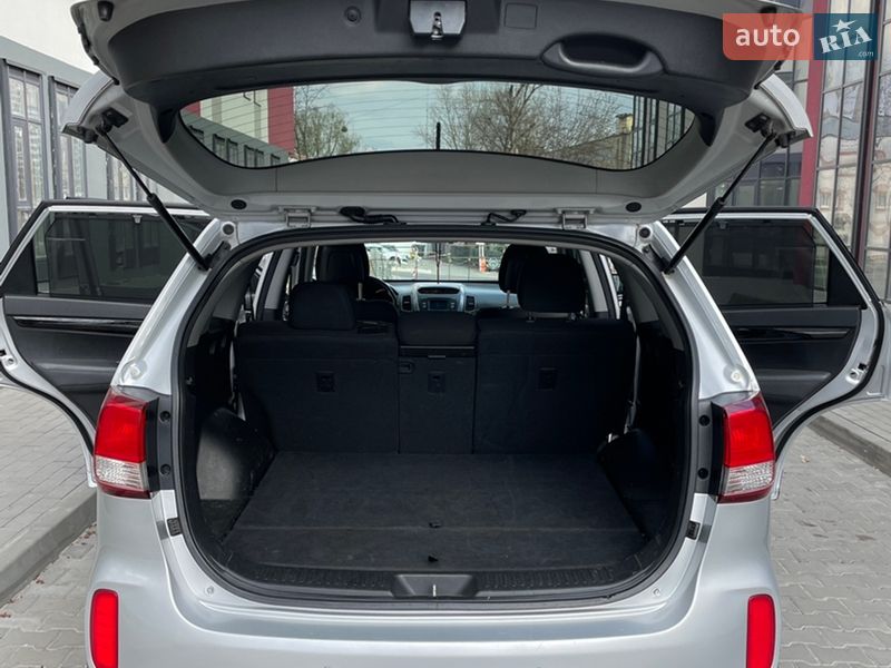 Позашляховик / Кросовер Kia Sorento 2013 в Києві