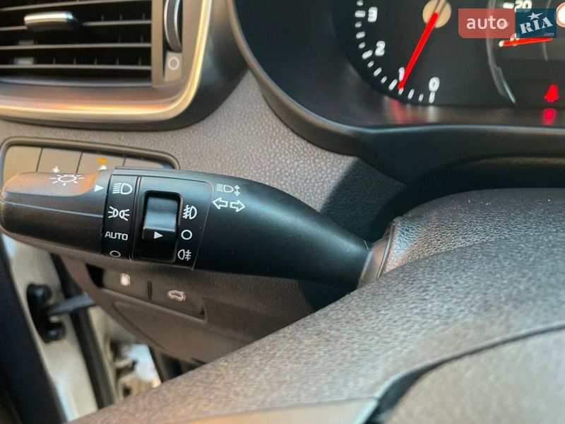 Позашляховик / Кросовер Kia Sorento 2015 в Стрию