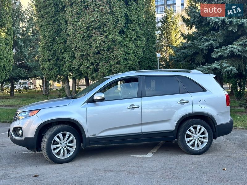 Позашляховик / Кросовер Kia Sorento 2010 в Рівному