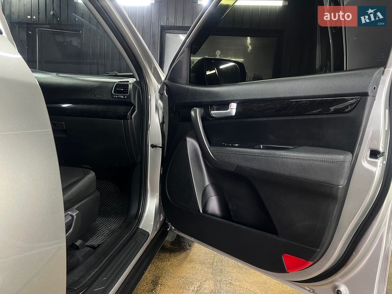 Позашляховик / Кросовер Kia Sorento 2013 в Одесі
