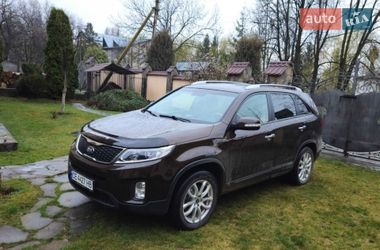 Внедорожник / Кроссовер Kia Sorento 2012 в Черновцах