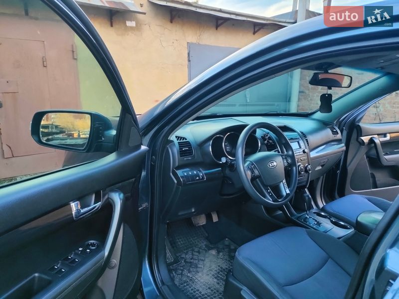 Позашляховик / Кросовер Kia Sorento 2010 в Сумах