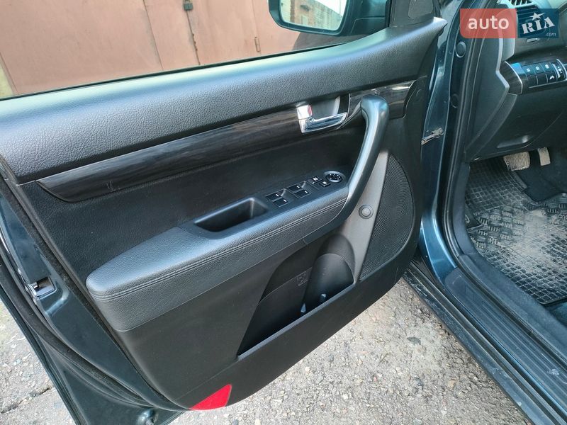 Позашляховик / Кросовер Kia Sorento 2010 в Сумах