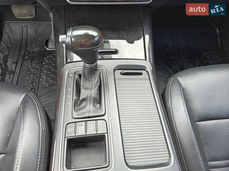 Внедорожник / Кроссовер Kia Sorento 2016 в Пятихатках фото 17 Внедорожник / Кроссовер Kia Sorento 2016 в Пятихатках