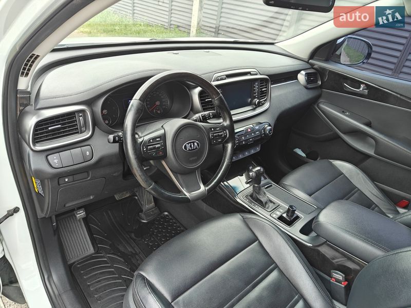 Внедорожник / Кроссовер Kia Sorento 2016 в Пятихатках фото 8 Внедорожник / Кроссовер Kia Sorento 2016 в Пятихатках