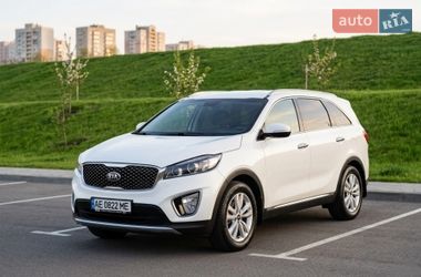 Внедорожник / Кроссовер Kia Sorento 2016 в Пятихатках