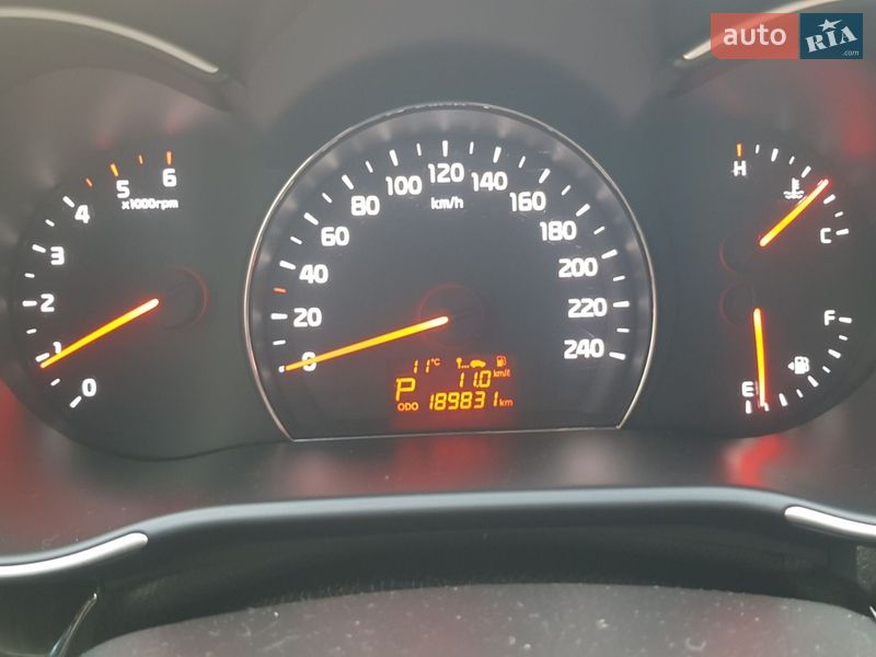 Позашляховик / Кросовер Kia Sorento 2013 в Кременчуці фото 11 Позашляховик / Кросовер Kia Sorento 2013 в Кременчуці