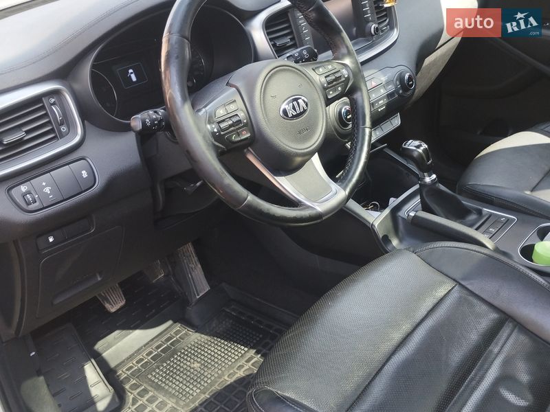 Позашляховик / Кросовер Kia Sorento 2016 в Калуші