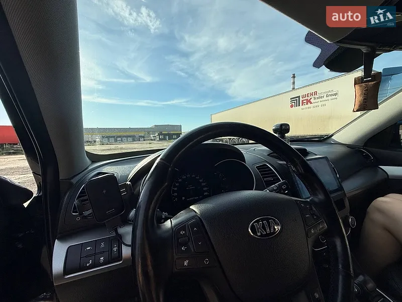 Kia Sorento 2012 VIN KNAKU814DD5353395 фото оголошення 5 з 67