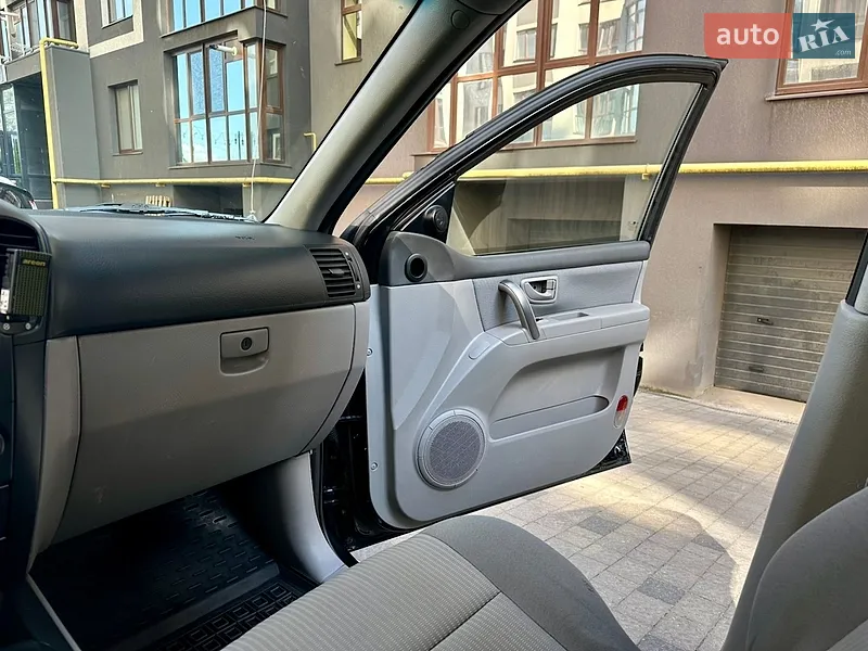 Kia Sorento 2006 VIN KNEJC524575686079 фото оголошення 74 з 165