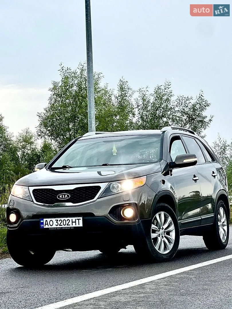 2011 Kia Sorento - фото 1