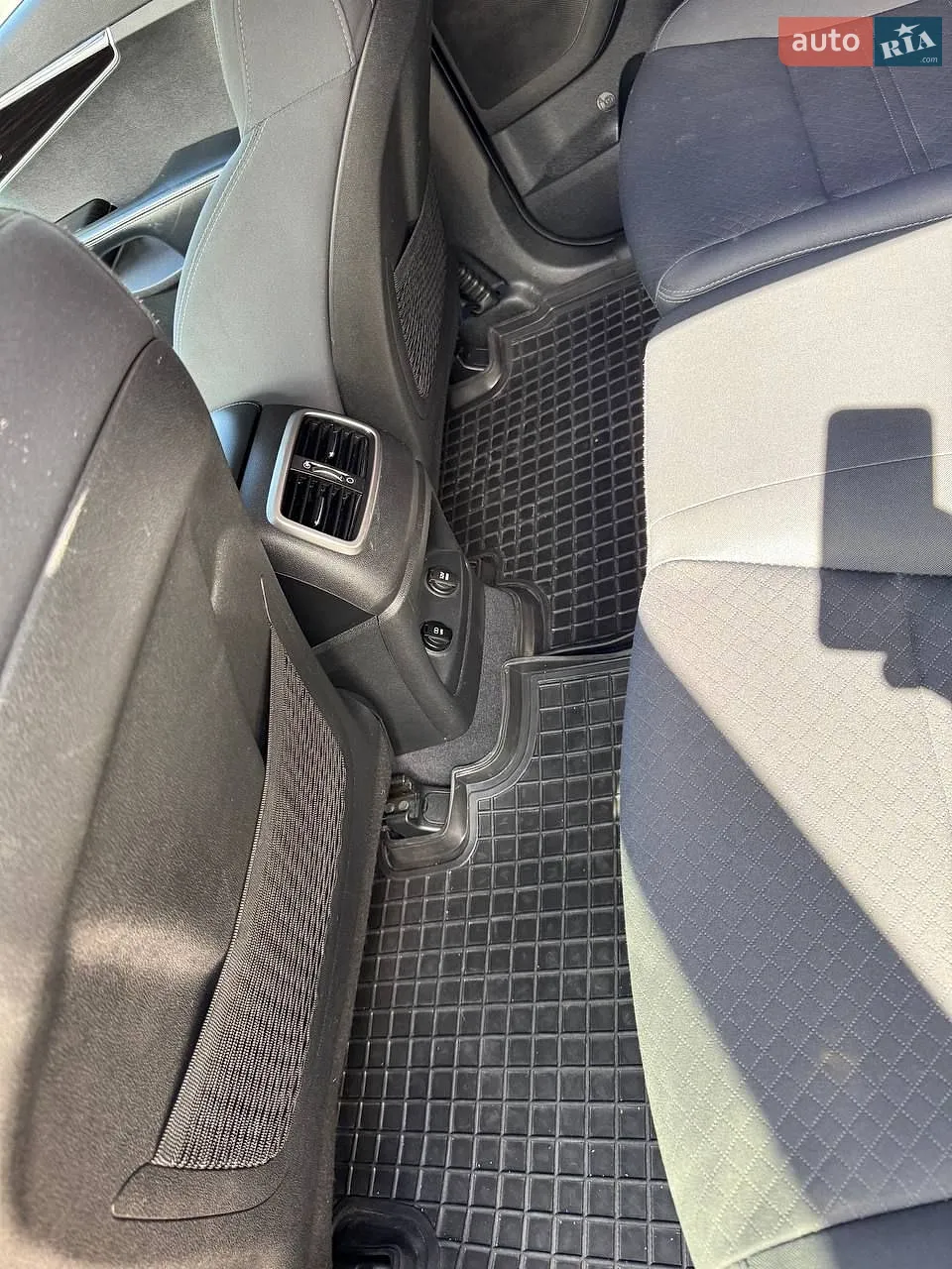 2019 Kia Sorento - мініатюра 14