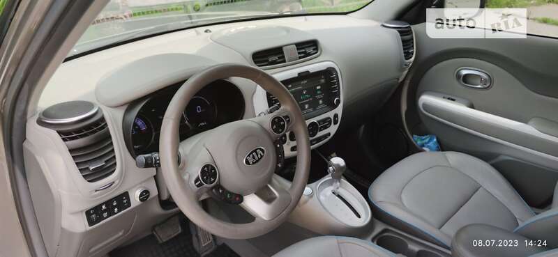 Позашляховик / Кросовер Kia Soul EV 2015 в Сумах фото 20 Позашляховик / Кросовер Kia Soul EV 2015 в Сумах