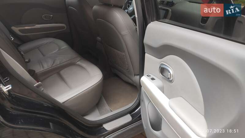 Внедорожник / Кроссовер Kia Soul EV 2015 в Самборе