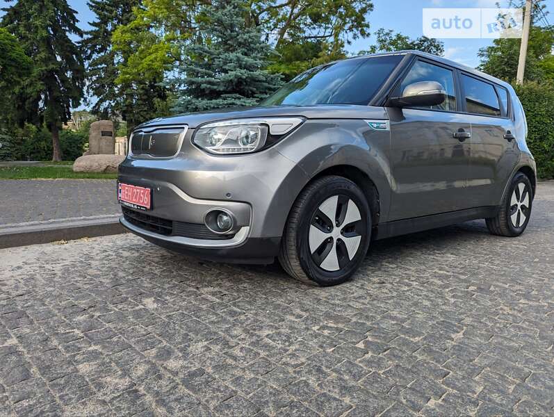 Внедорожник / Кроссовер Kia Soul EV 2014 в Луцке