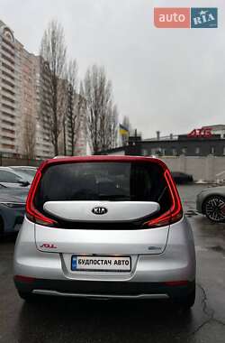 Внедорожник / Кроссовер Kia Soul EV 2020 в Киеве