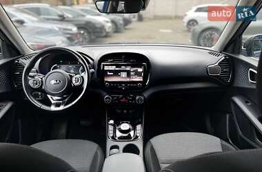 Внедорожник / Кроссовер Kia Soul EV 2020 в 