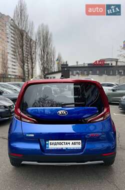 Внедорожник / Кроссовер Kia Soul EV 2020 в 