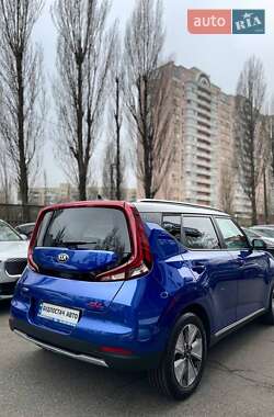 Внедорожник / Кроссовер Kia Soul EV 2020 в 