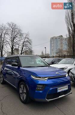 Внедорожник / Кроссовер Kia Soul EV 2020 в 