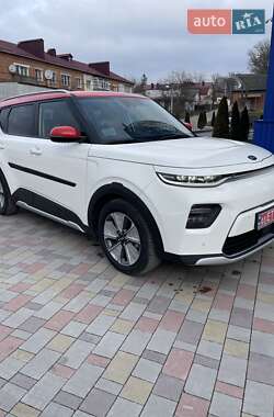 Внедорожник / Кроссовер Kia Soul EV 2020 в Хмельницком