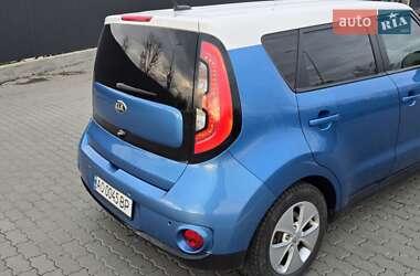 Внедорожник / Кроссовер Kia Soul EV 2014 в Ужгороде