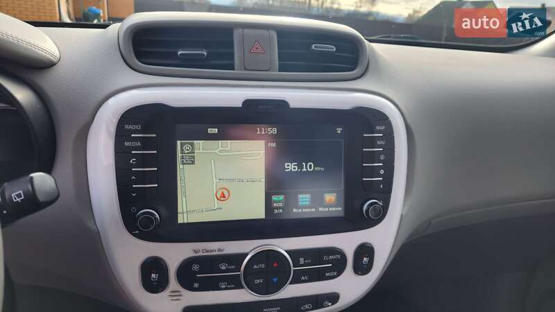 Внедорожник / Кроссовер Kia Soul EV 2015 в Камне-Каширском фото 7 Внедорожник / Кроссовер Kia Soul EV 2015 в Камне-Каширском