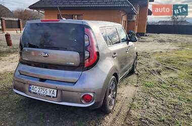 Позашляховик / Кросовер Kia Soul EV 2015 в 