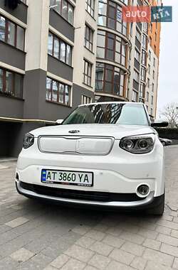 Внедорожник / Кроссовер Kia Soul EV 2017 в 