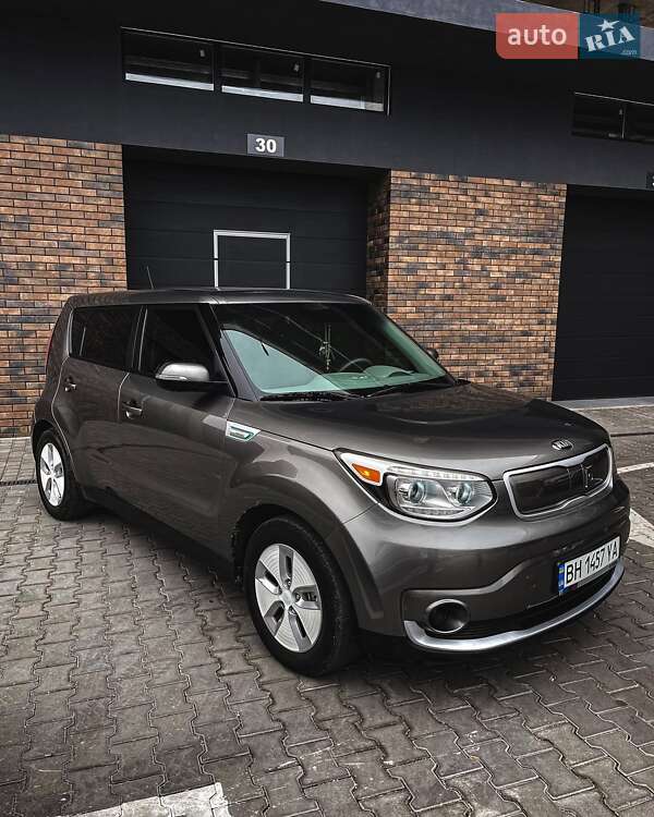 Внедорожник / Кроссовер Kia Soul EV 2015 в 