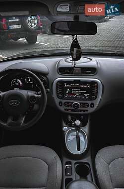 Внедорожник / Кроссовер Kia Soul EV 2015 в 