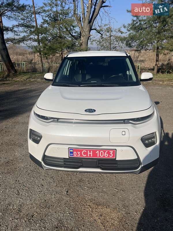 Позашляховик / Кросовер Kia Soul EV 2020 в 