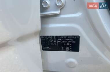 Позашляховик / Кросовер Kia Soul EV 2020 в 
